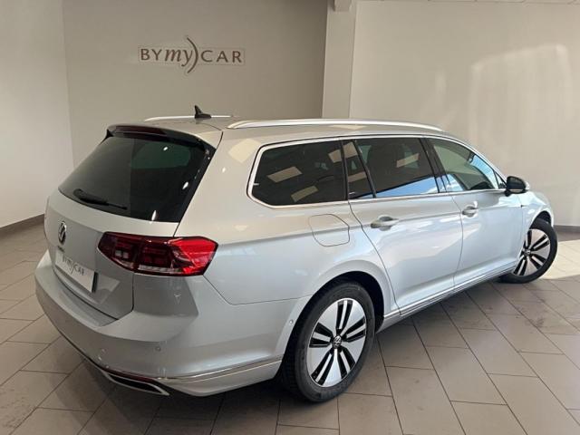 Volkswagen Passat Sw image 1