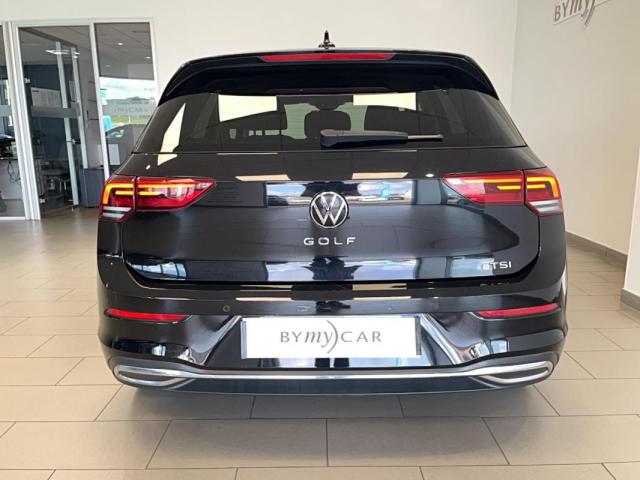 Volkswagen Golf image 8