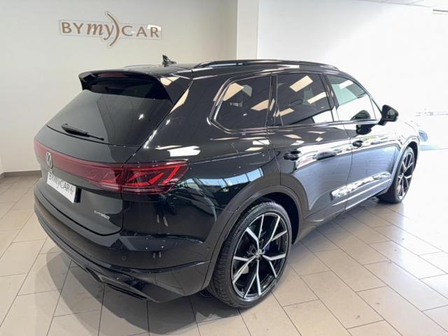 Volkswagen Touareg image 1