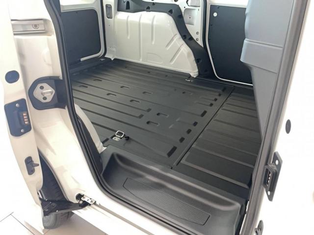 Volkswagen Caddy image 6