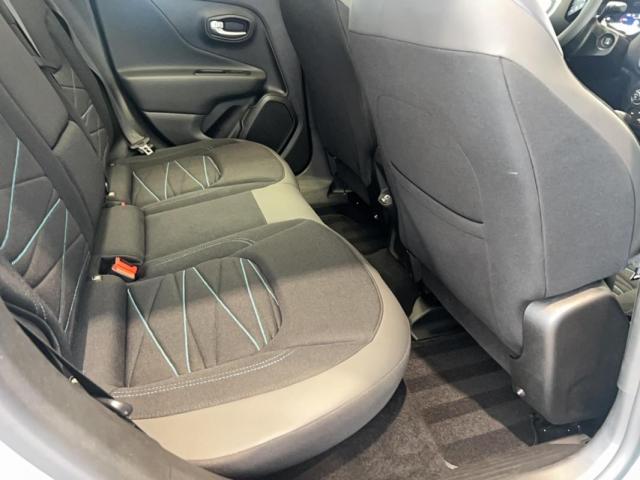 Jeep Renegade image 4