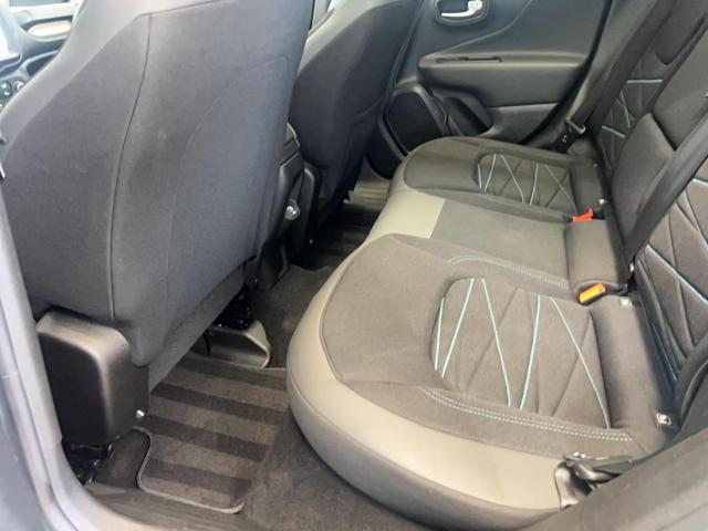 Jeep Renegade image 9