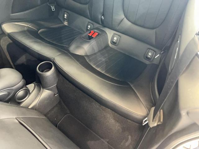 Mini Cabrio image 2