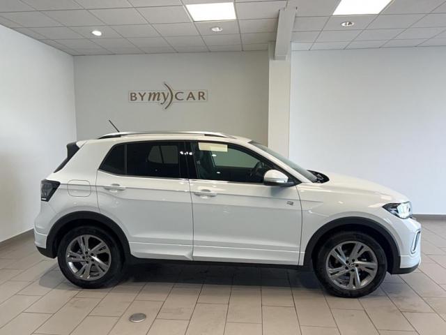 Volkswagen T-Cross image 2