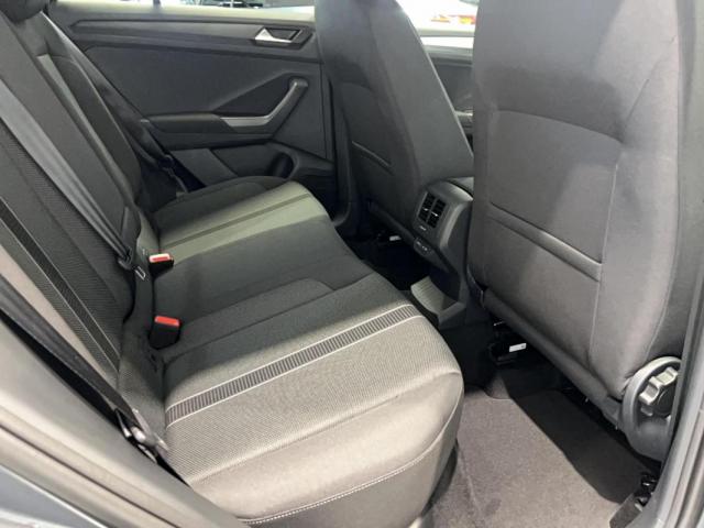 Volkswagen T-Roc image 8