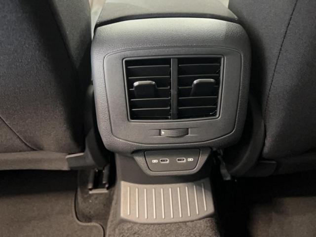 Volkswagen T-Roc image 4