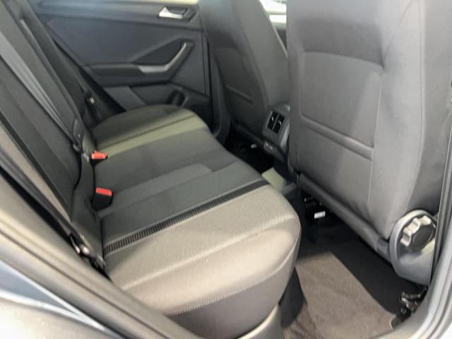Volkswagen T-Roc image 7