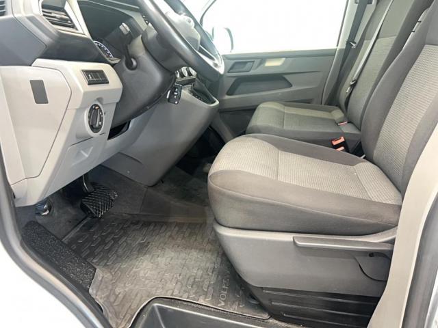 Volkswagen Transporter image 6