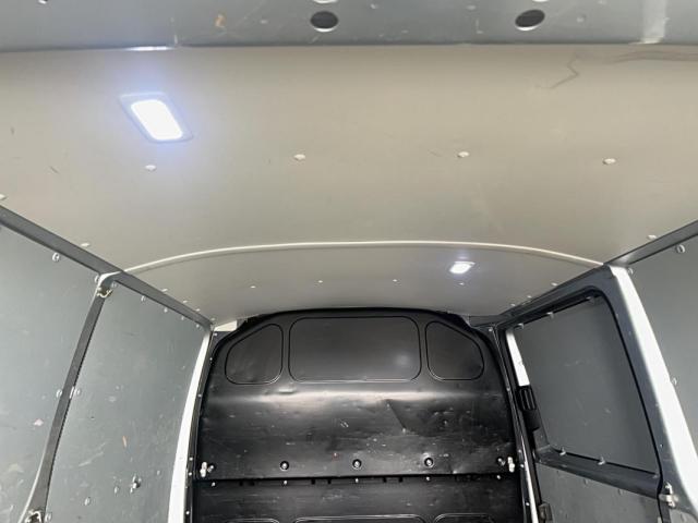Volkswagen Transporter image 1
