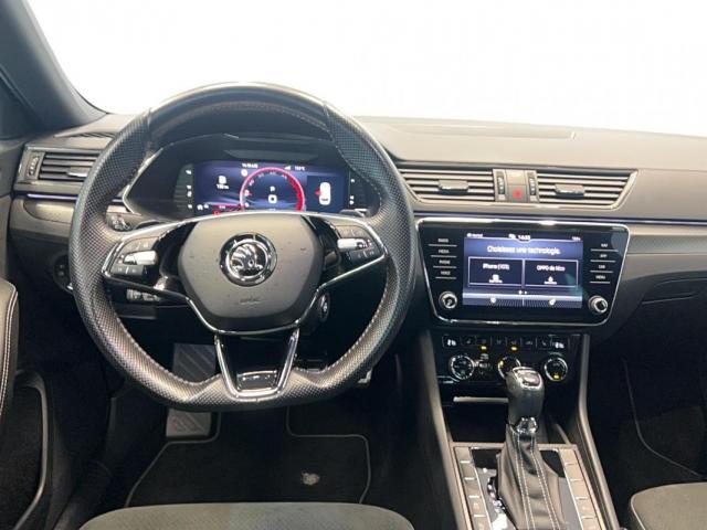 Skoda Superb Combi image 4