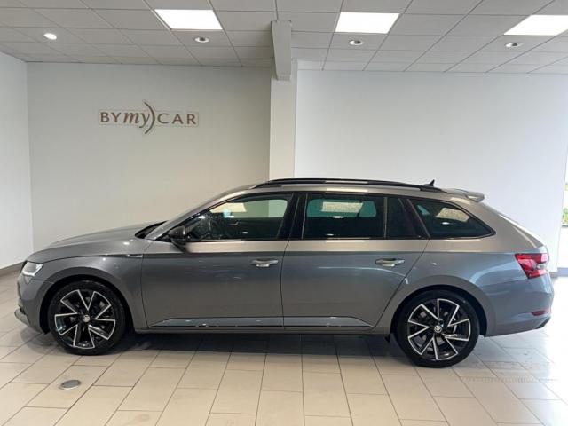 Skoda Superb Combi image 3