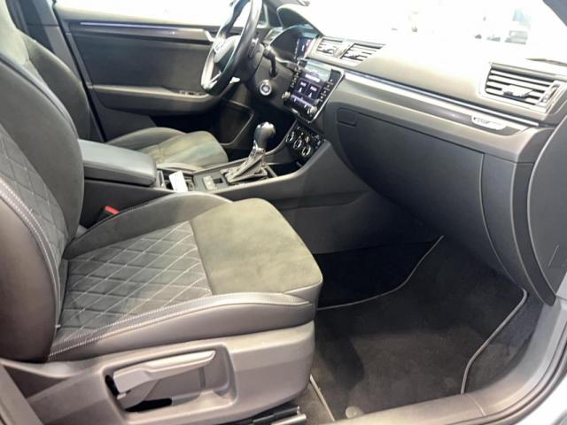 Skoda Superb Combi image 8