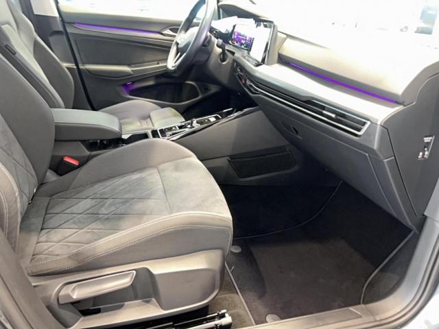 Volkswagen Golf image 9