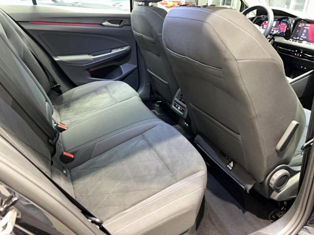 Volkswagen Golf image 4