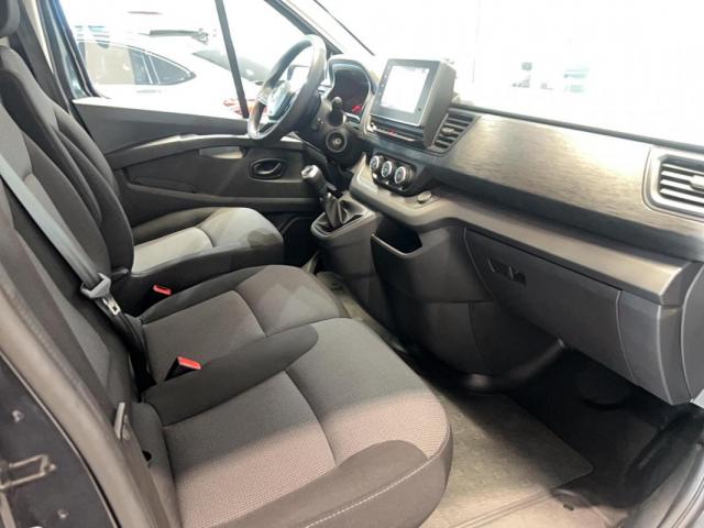 Renault Trafic image 8