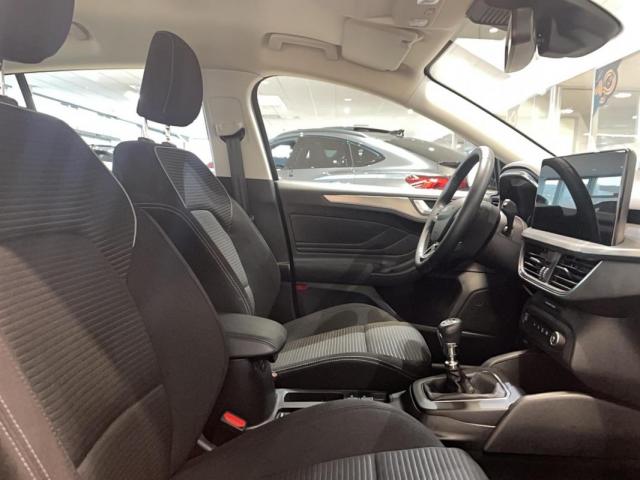 Ford Focus image 8