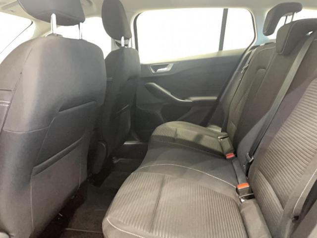 Ford Focus image 9
