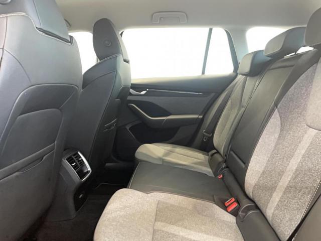 Skoda Octavia image 6