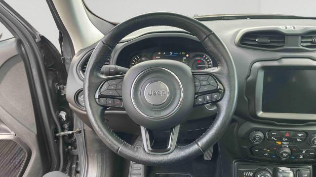 Jeep Renegade image 4