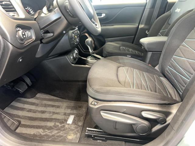 Jeep Renegade image 5