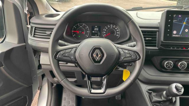 Renault Trafic image 3