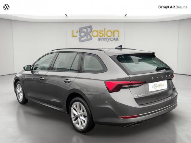 Skoda Octavia image 9