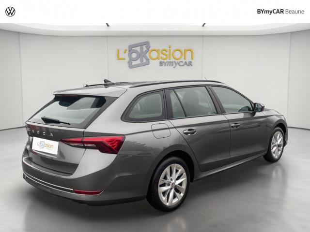 Skoda Octavia image 8