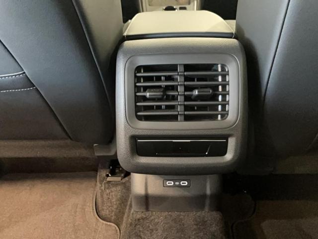 Volkswagen T-Roc image 4