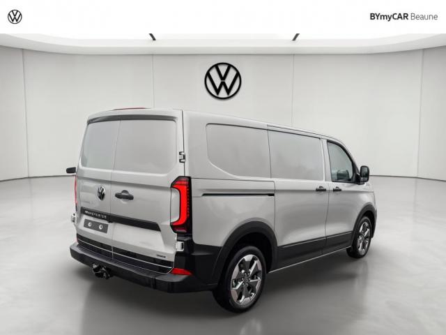 Volkswagen Transporter image 6