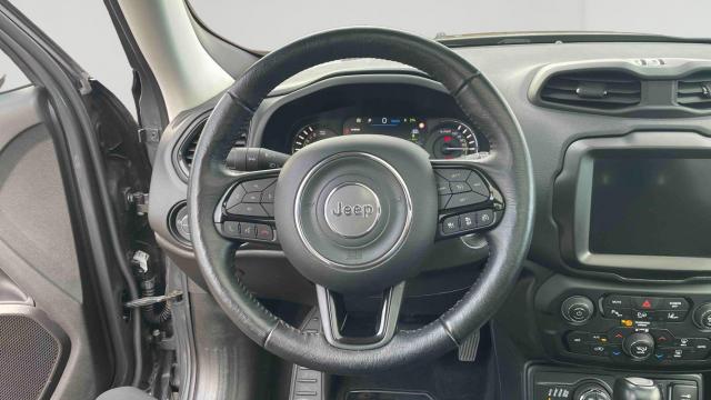 Jeep Renegade image 4