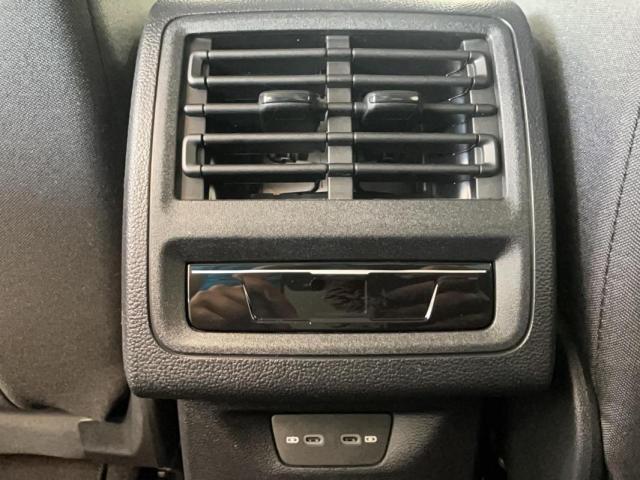 Volkswagen Golf image 8