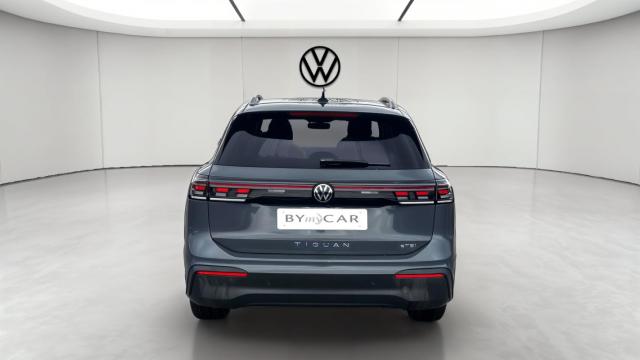 Volkswagen Tiguan image 8
