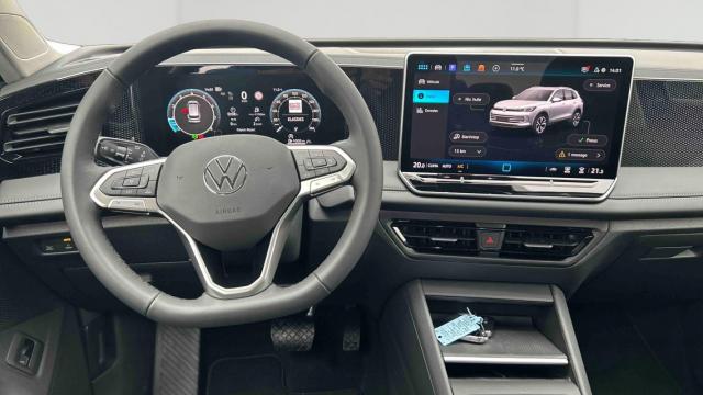 Volkswagen Tiguan image 9