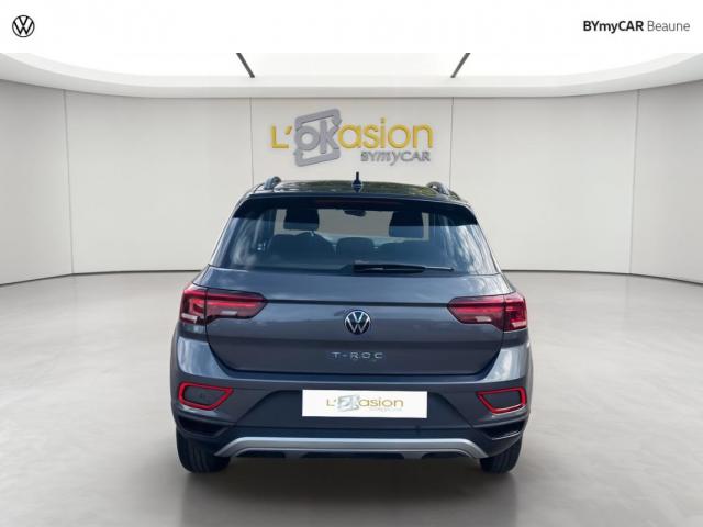 Volkswagen T-Roc image 9