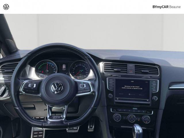Volkswagen Golf image 6