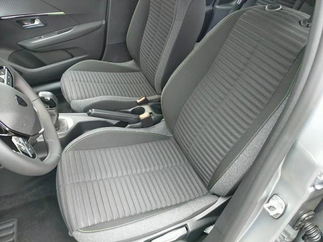 Peugeot 208 image 7