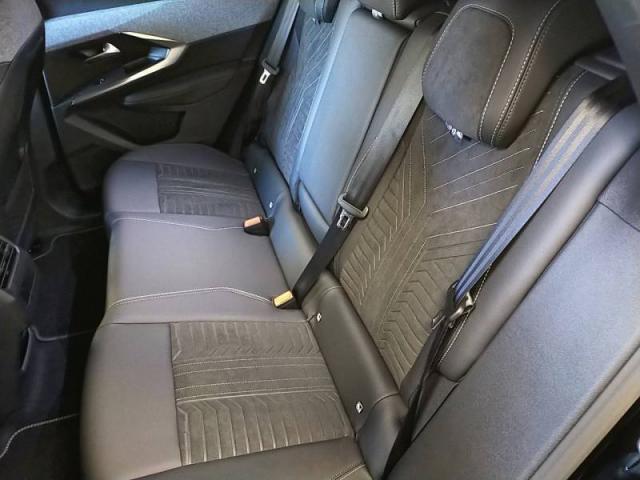 Peugeot 3008 image 2