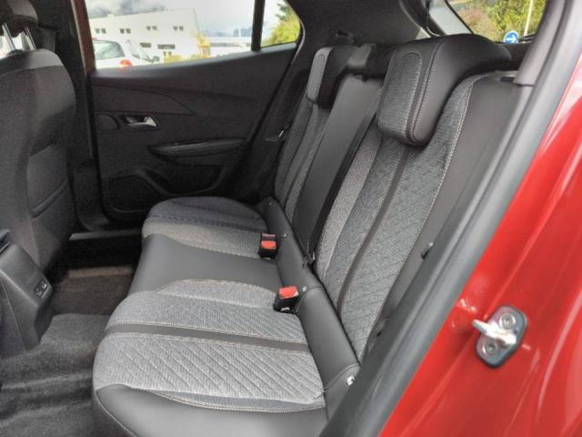 Peugeot 2008 image 6