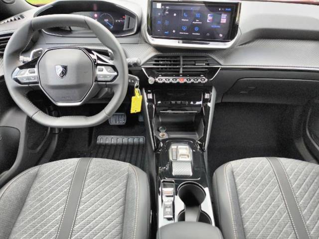 Peugeot 2008 image 1