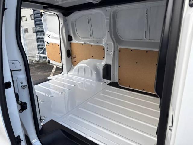 Peugeot Expert image 2