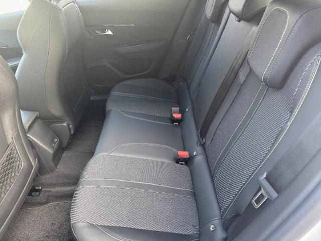 Peugeot 2008 image 7