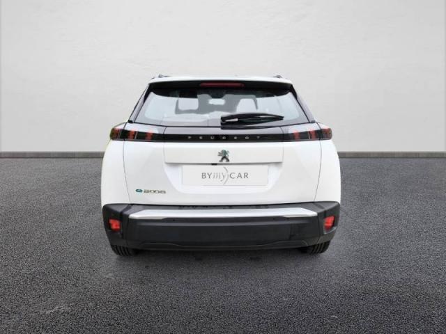 Peugeot 2008 image 1