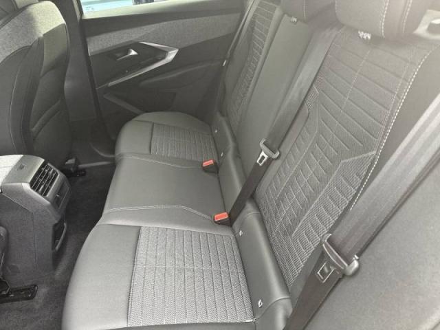 Peugeot 3008 image 8