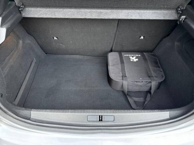 Peugeot 208 image 3