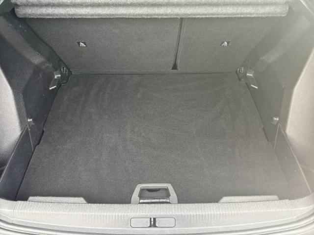 Peugeot 2008 image 8