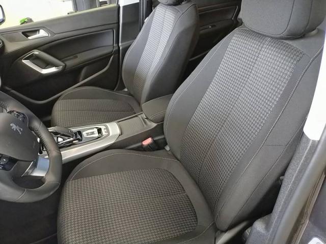 Peugeot 308 image 3