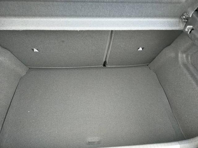 Peugeot 208 image 7
