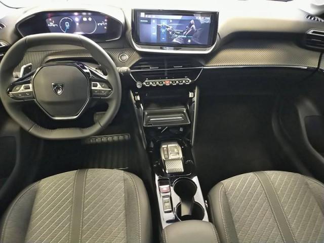 Peugeot 208 image 2