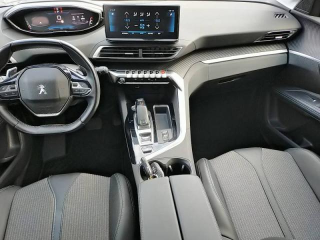 Peugeot 5008 image 1