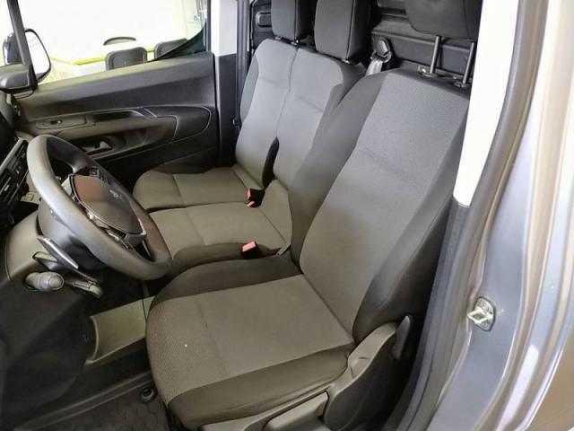 Peugeot Partner image 2